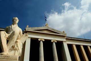 Αλλάζει η μοριοδότηση στα ξενόγλωσσα μεταπτυχιακά